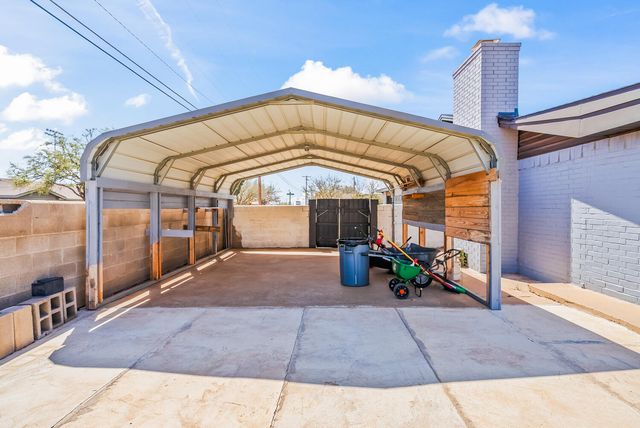 1500 W Garza Street, Slaton, TX 79364