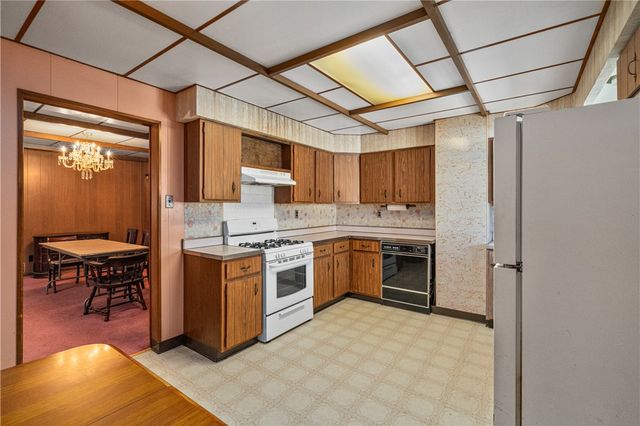 72 Frazier Ave, Mckees Rocks, PA 15136