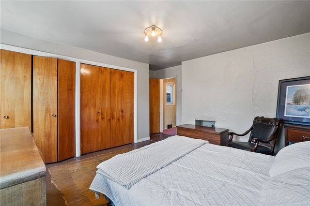 72 Frazier Ave, Mckees Rocks, PA 15136