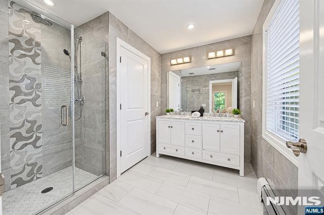 457 Lincoln Avenue 457, Cliffside Park, NJ 07010