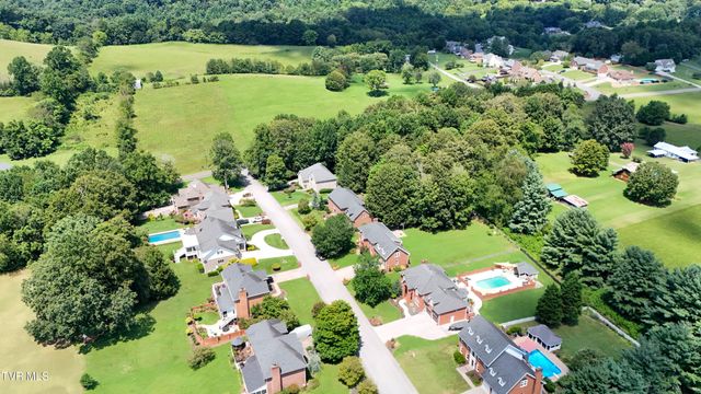 208 Park Ridge Court, Kingsport, TN 37664