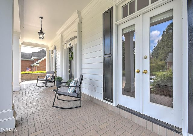 208 Park Ridge Court, Kingsport, TN 37664