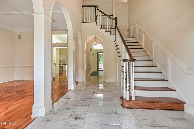 208 Park Ridge Court, Kingsport, TN 37664