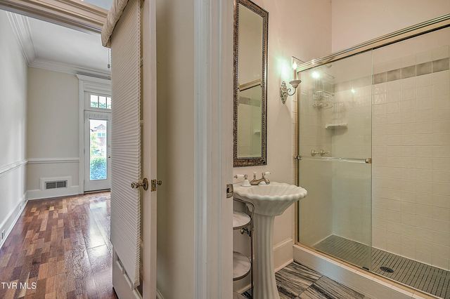 208 Park Ridge Court, Kingsport, TN 37664