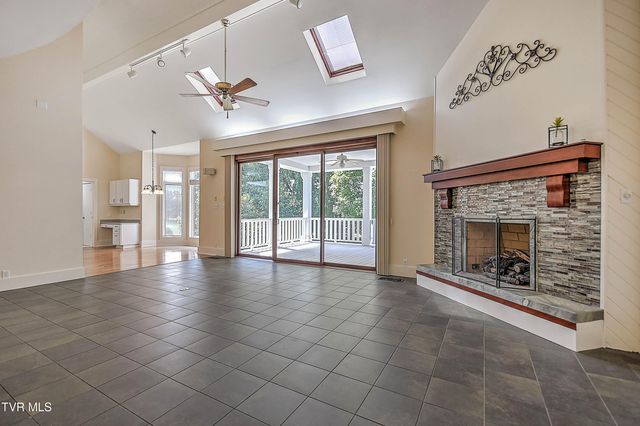 208 Park Ridge Court, Kingsport, TN 37664