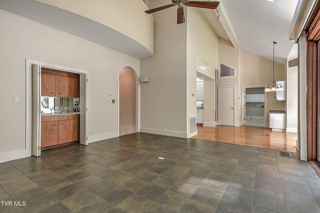 208 Park Ridge Court, Kingsport, TN 37664