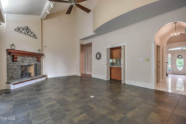 208 Park Ridge Court, Kingsport, TN 37664