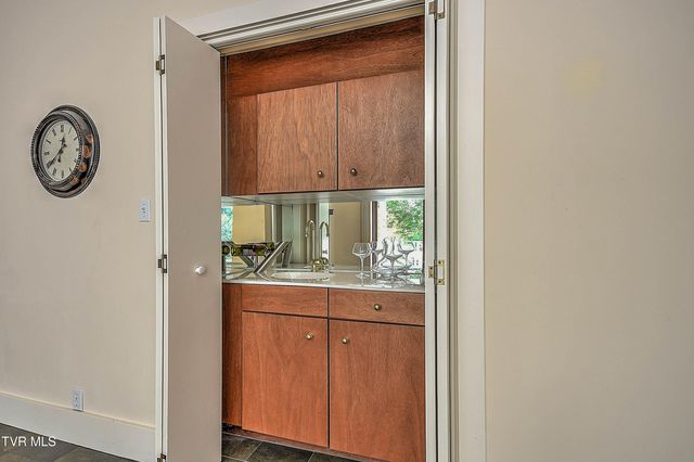 208 Park Ridge Court, Kingsport, TN 37664