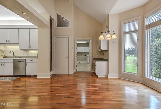 208 Park Ridge Court, Kingsport, TN 37664