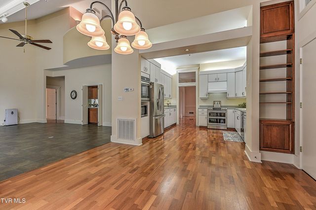 208 Park Ridge Court, Kingsport, TN 37664