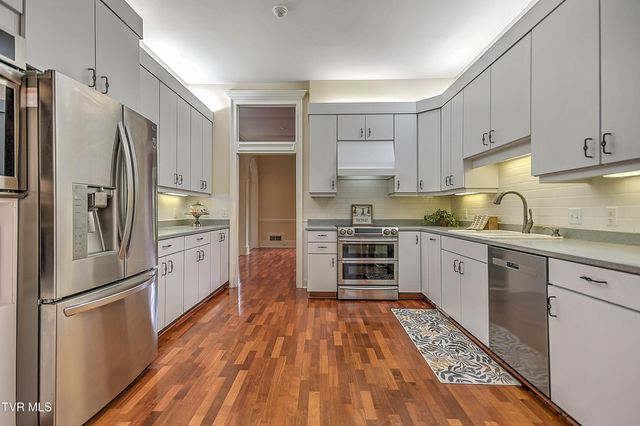 208 Park Ridge Court, Kingsport, TN 37664