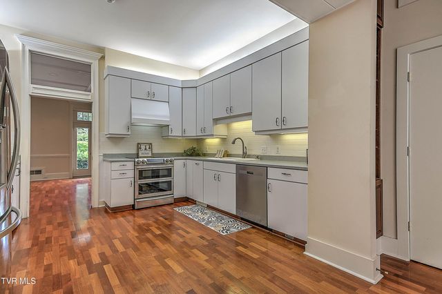 208 Park Ridge Court, Kingsport, TN 37664