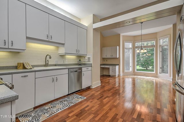 208 Park Ridge Court, Kingsport, TN 37664