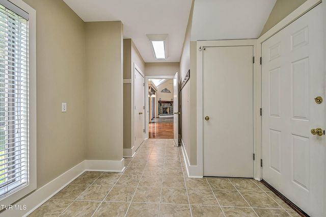 208 Park Ridge Court, Kingsport, TN 37664