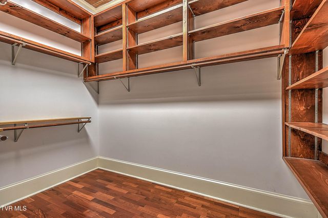 208 Park Ridge Court, Kingsport, TN 37664