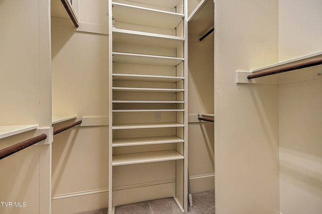 208 Park Ridge Court, Kingsport, TN 37664