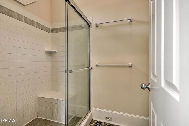 208 Park Ridge Court, Kingsport, TN 37664