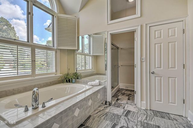 208 Park Ridge Court, Kingsport, TN 37664