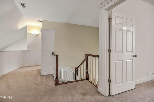 208 Park Ridge Court, Kingsport, TN 37664