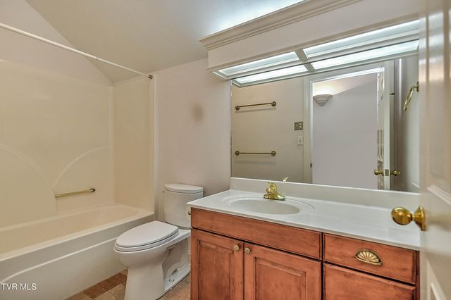 208 Park Ridge Court, Kingsport, TN 37664