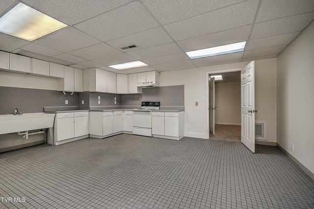 208 Park Ridge Court, Kingsport, TN 37664