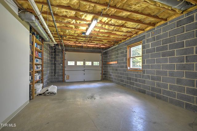 208 Park Ridge Court, Kingsport, TN 37664