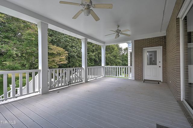 208 Park Ridge Court, Kingsport, TN 37664