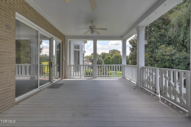 208 Park Ridge Court, Kingsport, TN 37664