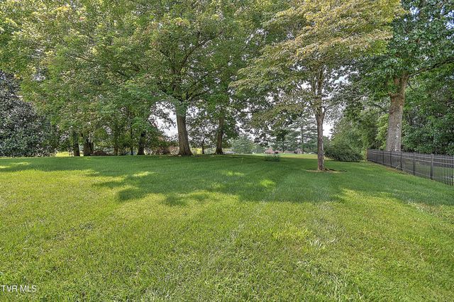 208 Park Ridge Court, Kingsport, TN 37664