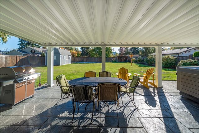 1504 7th Avenue SW, Puyallup, WA 98371