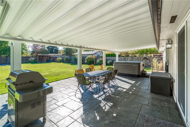 1504 7th Avenue SW, Puyallup, WA 98371