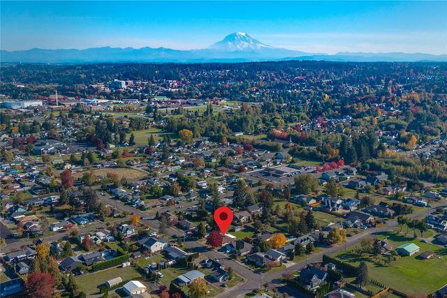1504 7th Avenue SW, Puyallup, WA 98371
