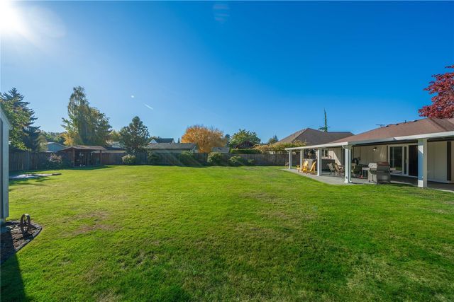 1504 7th Avenue SW, Puyallup, WA 98371