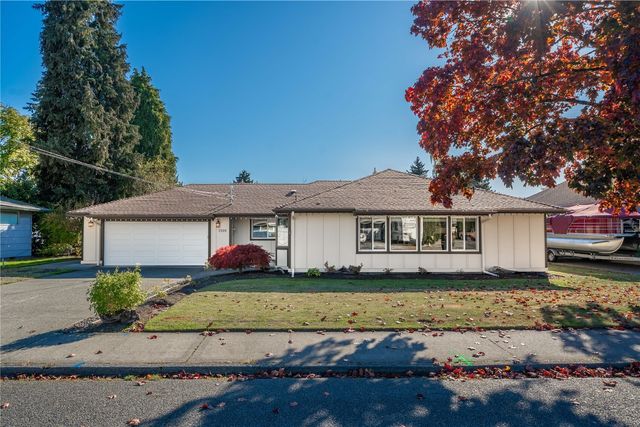 1504 7th Avenue SW, Puyallup, WA 98371