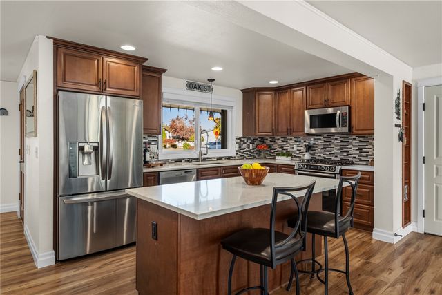 1504 7th Avenue SW, Puyallup, WA 98371