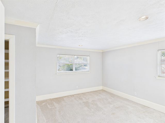 6909 Valhalla Road, Fort Worth, TX 76116