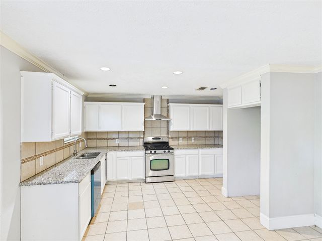 6909 Valhalla Road, Fort Worth, TX 76116