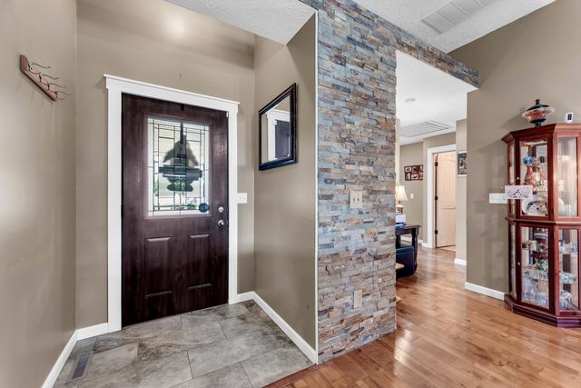 1108 E Lily Drive, Ozark, MO 65721