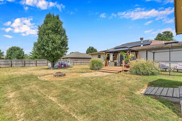 1108 E Lily Drive, Ozark, MO 65721