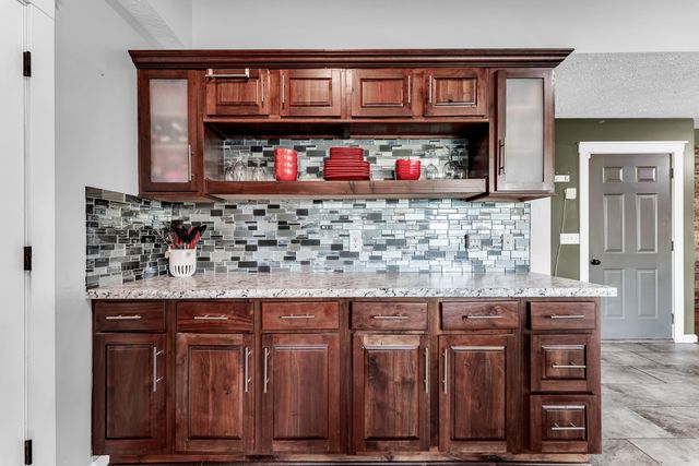 1108 E Lily Drive, Ozark, MO 65721