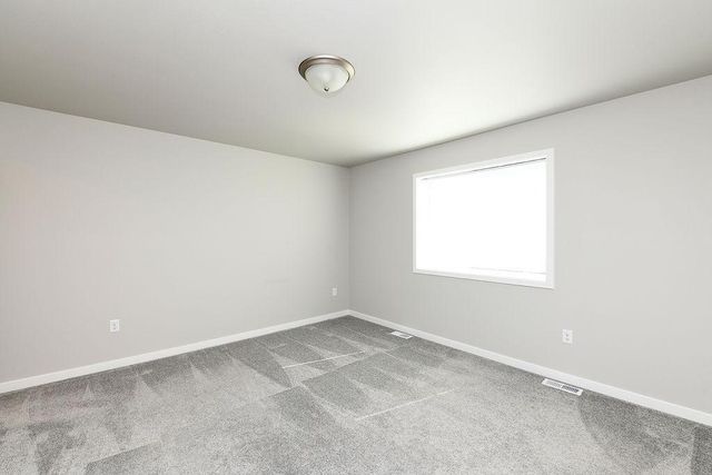1143 60th Avenue W, West Fargo, ND 58078