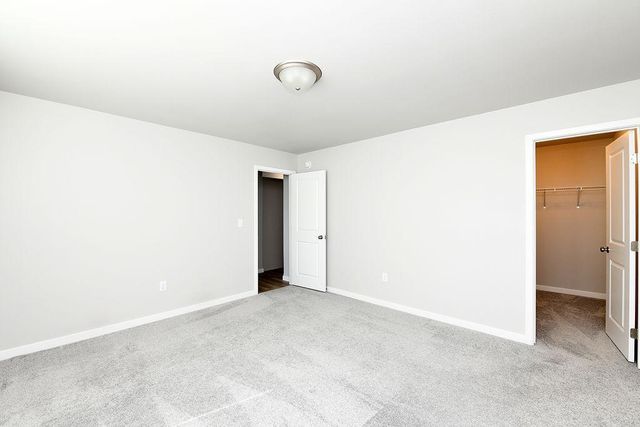 1143 60th Avenue W, West Fargo, ND 58078