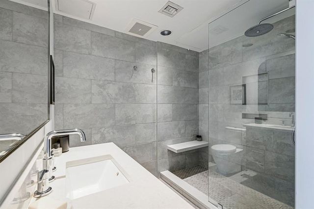 300 Bowie ST 2706, Austin, TX 78703