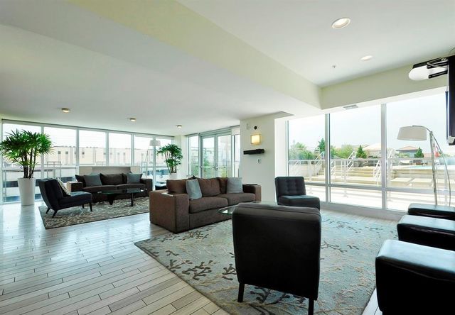 300 Bowie ST 2706, Austin, TX 78703