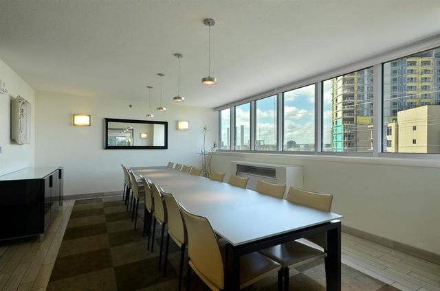 300 Bowie ST 2706, Austin, TX 78703