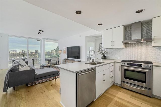 300 Bowie ST 2706, Austin, TX 78703