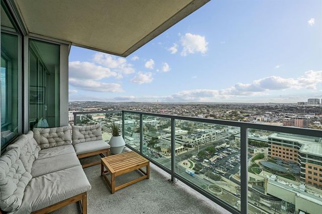 300 Bowie ST 2706, Austin, TX 78703