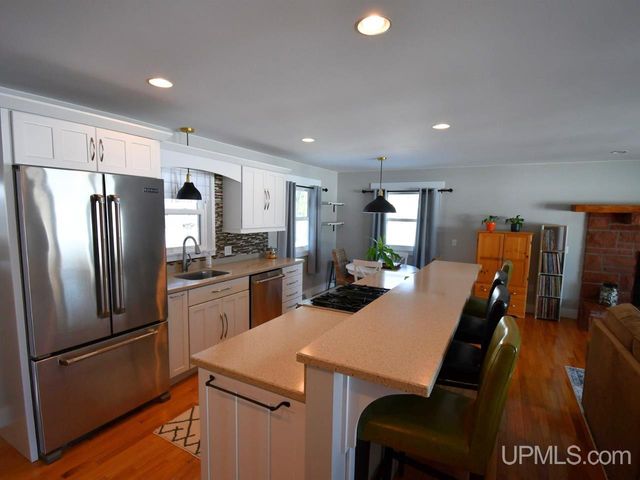 1429 W Shag Lakes Road, Gwinn, MI 49841