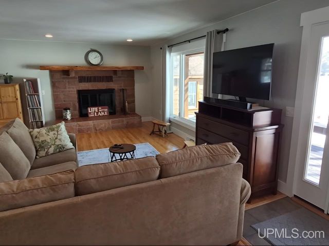 1429 W Shag Lakes Road, Gwinn, MI 49841