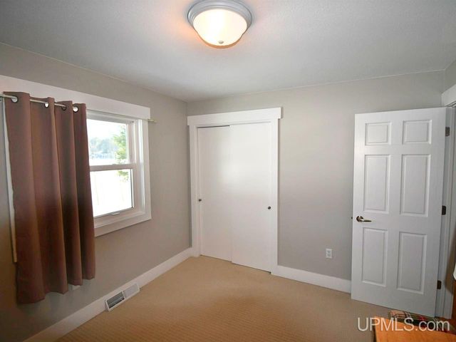 1429 W Shag Lakes Road, Gwinn, MI 49841